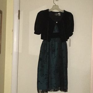 Girl’s holiday dress, size 10
